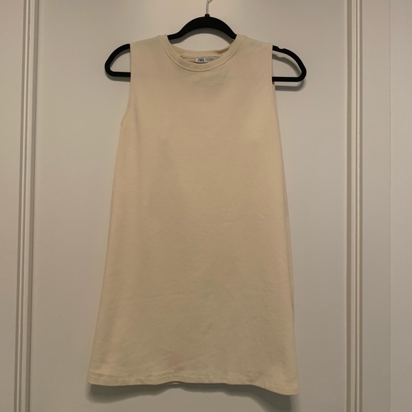 Mini Zara Waffle Dress - Picture 2 of 4